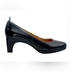 dr LIZA Black Sneaker Pump Size 7.5